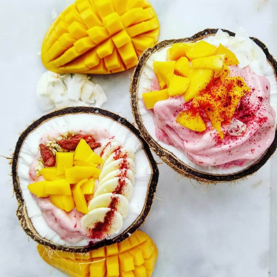 Coconut and Guava Smoothie Bowl